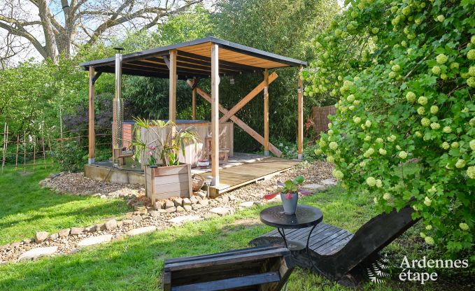 Romantisches Ferienhaus mit Wellness f�r Paare in Andenne