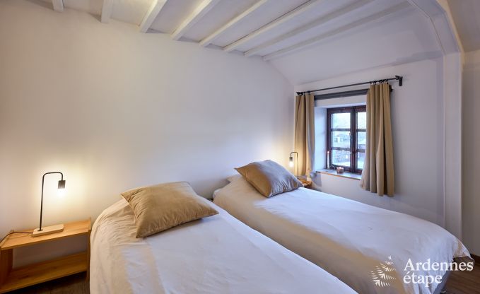 Charmantes Ferienhaus in Anthisnes: 8 Personen, beheizter Pool, 4 Schlafzimmer, haustierfreundlich