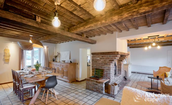 Charmantes Ferienhaus in Anthisnes: 8 Personen, beheizter Pool, 4 Schlafzimmer, haustierfreundlich