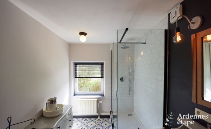Komfortables und authentisches Ferienhaus in der N�he des Waldes in Assesse, Ardennen