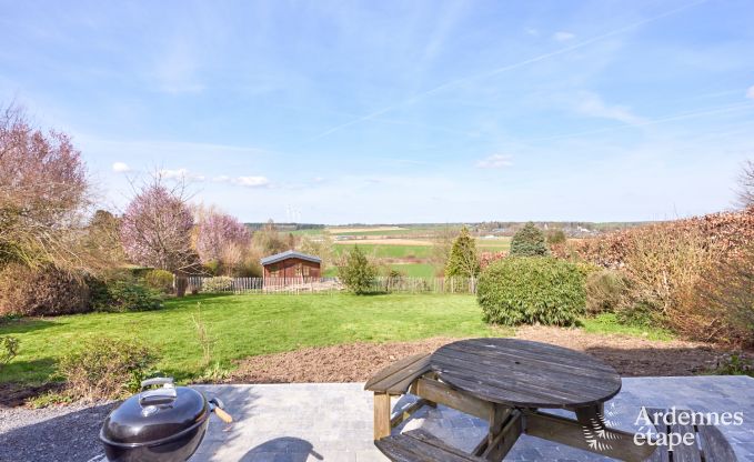 Komfortables und authentisches Ferienhaus in der N�he des Waldes in Assesse, Ardennen