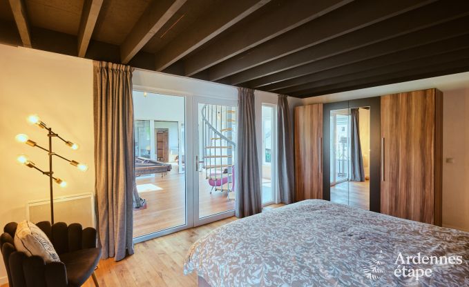 Ger�umige Villa f�r 9 Personen in Baillonville mit Hallenbad und Whirlpool