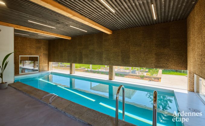 Ger�umige Villa f�r 9 Personen in Baillonville mit Hallenbad und Whirlpool
