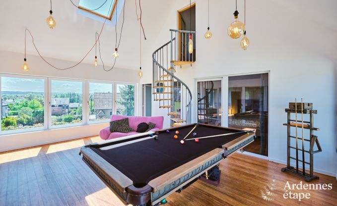 Ger�umige Villa f�r 9 Personen in Baillonville mit Hallenbad und Whirlpool