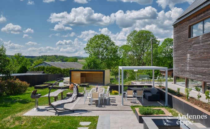 Ger�umige Villa f�r 9 Personen in Baillonville mit Hallenbad und Whirlpool