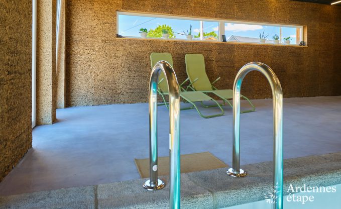 Ger�umige Villa f�r 9 Personen in Baillonville mit Hallenbad und Whirlpool