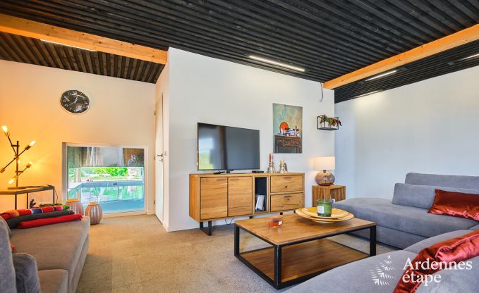 Ger�umige Villa f�r 9 Personen in Baillonville mit Hallenbad und Whirlpool