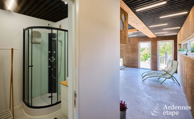 Ger�umige Villa f�r 9 Personen in Baillonville mit Hallenbad und Whirlpool