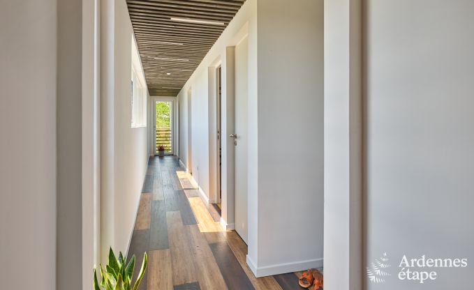 Ger�umige Villa f�r 9 Personen in Baillonville mit Hallenbad und Whirlpool