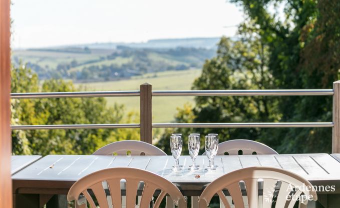 Ger�umiges Chalet f�r Gruppen in Beauraing, Ardennen