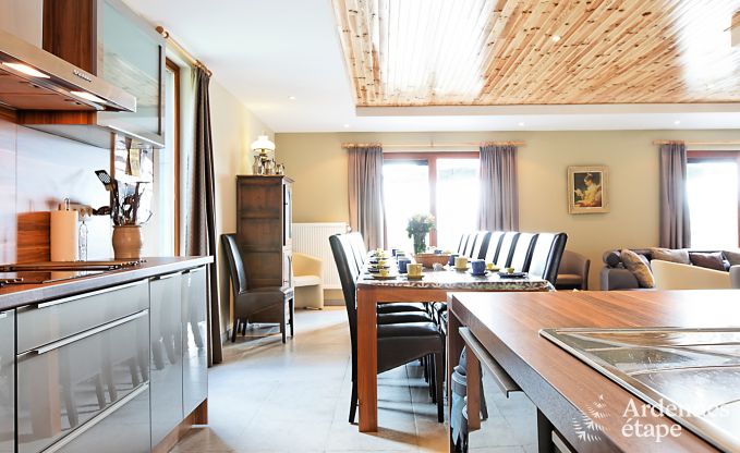 Gerumiges und komfortables Chalet in Beauraing, Ardennen