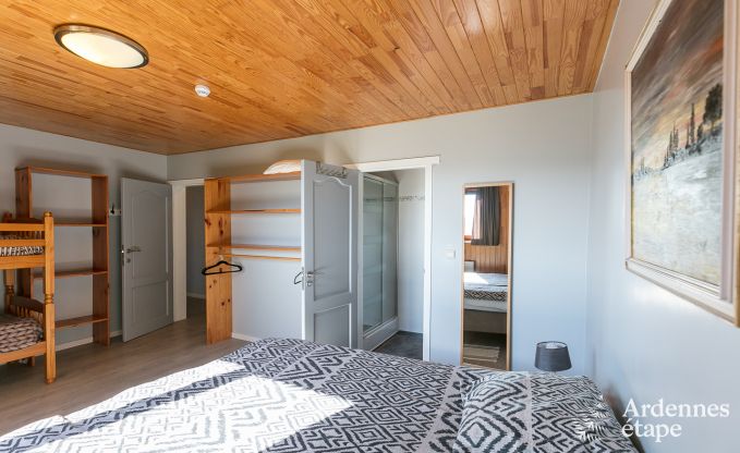 Gerumiges und komfortables Chalet in Beauraing, Ardennen
