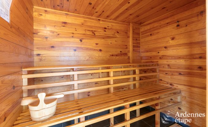 Gerumiges und komfortables Chalet in Beauraing, Ardennen