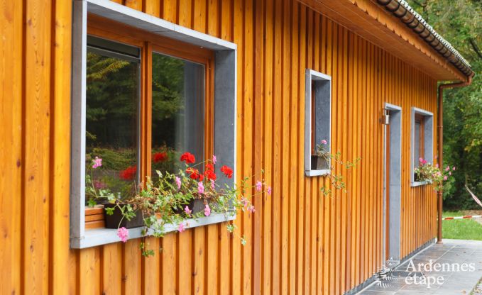 Gerumiges und komfortables Chalet in Beauraing, Ardennen