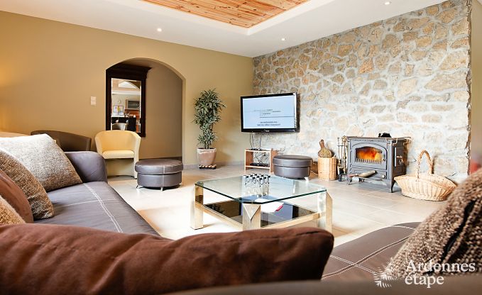Gerumiges und komfortables Chalet in Beauraing, Ardennen