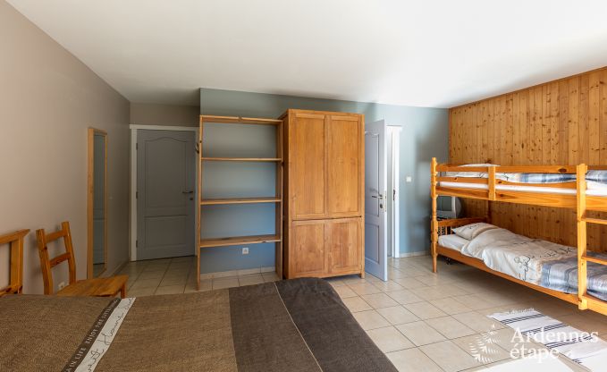 Ger�umiges Chalet f�r Gruppen in Beauraing, Ardennen