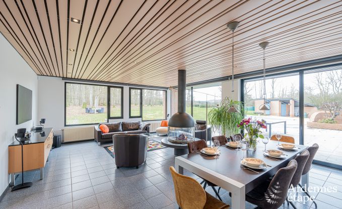 Charmantes und gerumiges Ferienhaus mit Pool in Beauraing, Ardennen