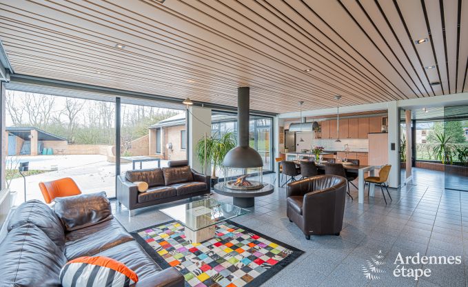 Charmantes und gerumiges Ferienhaus mit Pool in Beauraing, Ardennen