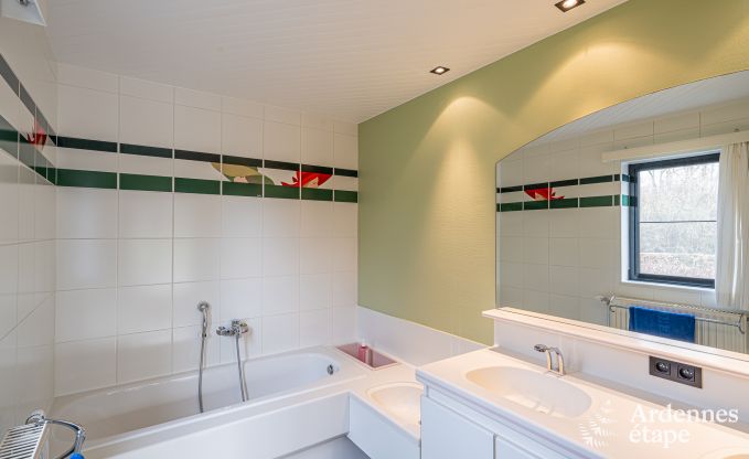 Charmantes und gerumiges Ferienhaus mit Pool in Beauraing, Ardennen