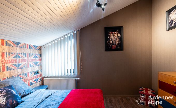 Charmantes und gerumiges Ferienhaus mit Pool in Beauraing, Ardennen