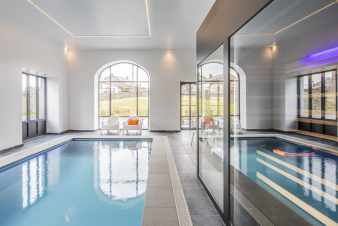 Schloss Bertrix (Jehonville) 20 Pers. Ardennen Schwimmbad Wellness Behinderten gerecht