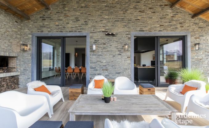 Wundersch�nes Schloss in Bertrix: Unterkunft f�r 20 Personen mit Hallenbad, Whirlpool und Infrarotkabine