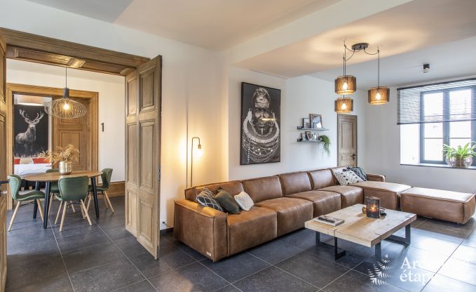 Wundersch�nes Schloss in Bertrix: Unterkunft f�r 20 Personen mit Hallenbad, Whirlpool und Infrarotkabine