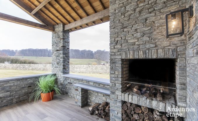 Wundersch�nes Schloss in Bertrix: Unterkunft f�r 20 Personen mit Hallenbad, Whirlpool und Infrarotkabine