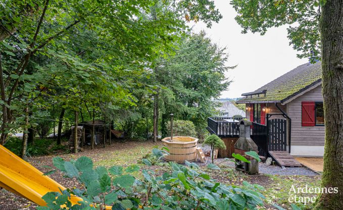 Authentisches Chalet fr 8 Personen in Bivre mit 4 Schlafzimmern, Holzofen, Whirlpool, Privatgarten und Fahrradabstellraum