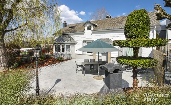 Flucht in die Ardennen: Ger�umiges Ferienhaus f�r 8 Personen in Bouillon