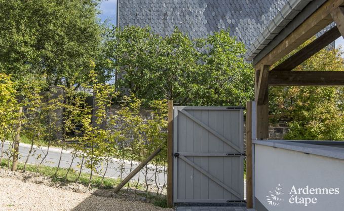 Gut ausgestattetes Ferienhaus mit Sauna und Jacuzzi in Bouillon