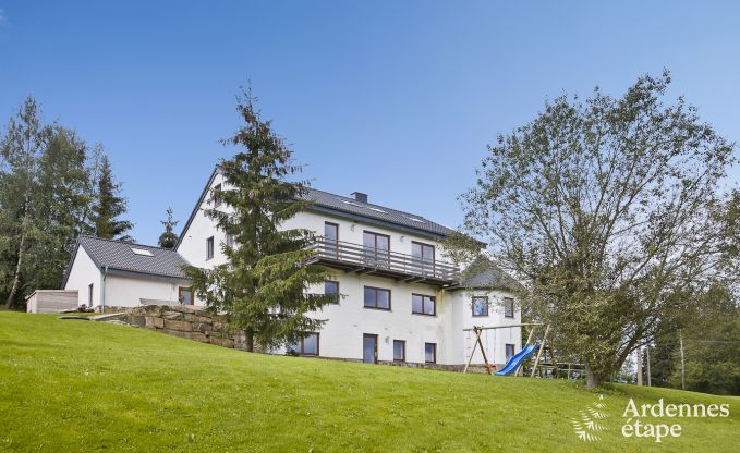Luxuriöses Ferienhaus für 26 Personen in Bütgenbach