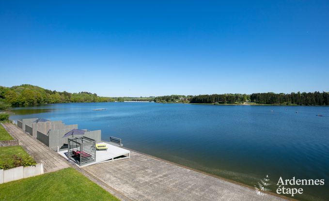 Luxusferienwohnung für 4/6 Personen mit Blick auf den See von Bütgenbach