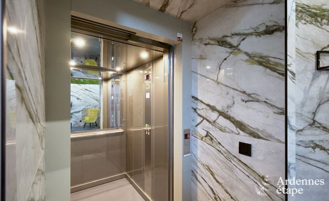 Luxusferienhaus in Butgenbach: Wasserturm mit Sauna, Whirlpool und Panoramablick f�r 6 Personen