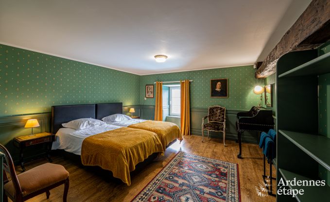 Luxusvilla in Cerfontaine: perfekt f�r 14 Personen, mit Innen- und Au�enpool, in der N�he der Lacs de l'Eau d'Heure