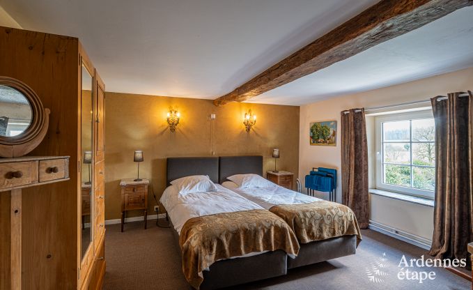 Luxusvilla in Cerfontaine: perfekt f�r 14 Personen, mit Innen- und Au�enpool, in der N�he der Lacs de l'Eau d'Heure