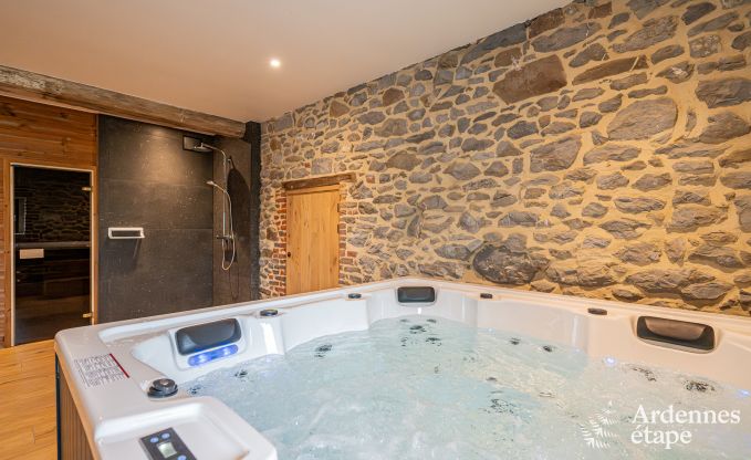 Ferienhaus mit Wellness in Chimay, Ardennen