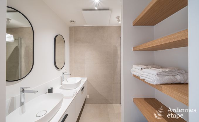 Wundersch�nes, modernes Ferienhaus in Clavier, Ardennen
