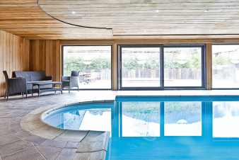 Luxusvilla mit Schwimmbad und Wellness fr 26 Personen in Coo