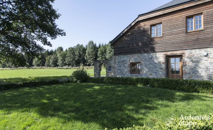 Charmantes Ferienhaus mit Sauna für 15 Pers. in Couvin, in den Ardennen