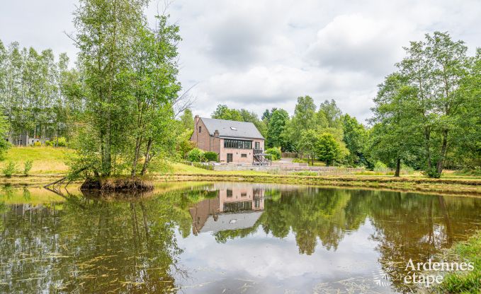 Ferienhaus mit Pool und Angelteich in Couvin, Ardennen