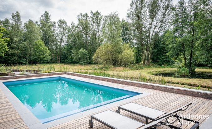 Ferienhaus mit Pool und Angelteich in Couvin, Ardennen