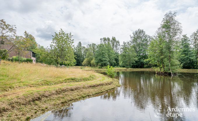 Ferienhaus mit Pool und Angelteich in Couvin, Ardennen