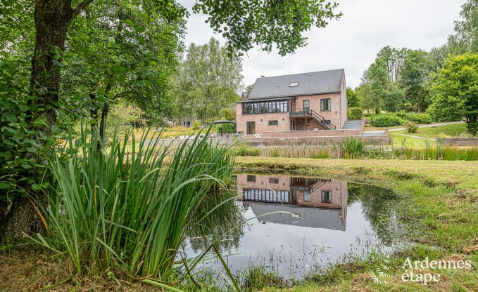 Ferienhaus mit Pool und Angelteich in Couvin, Ardennen