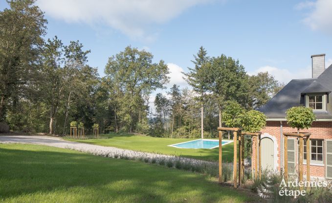 Ger�umiges Ferienhaus mit Pool in Dinant, Ardennen