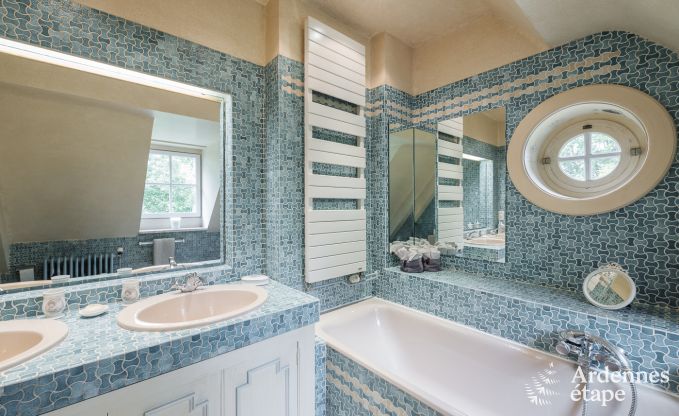 Ger�umiges Ferienhaus mit Pool in Dinant, Ardennen