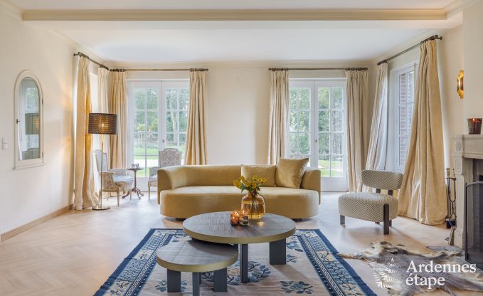 Ger�umiges Ferienhaus mit Pool in Dinant, Ardennen