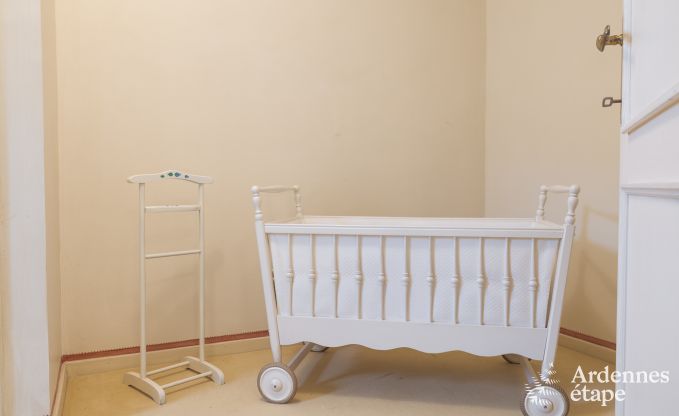 Ger�umiges Ferienhaus mit Pool in Dinant, Ardennen