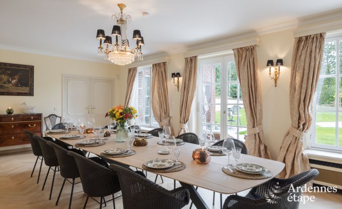 Ger�umiges Ferienhaus mit Pool in Dinant, Ardennen