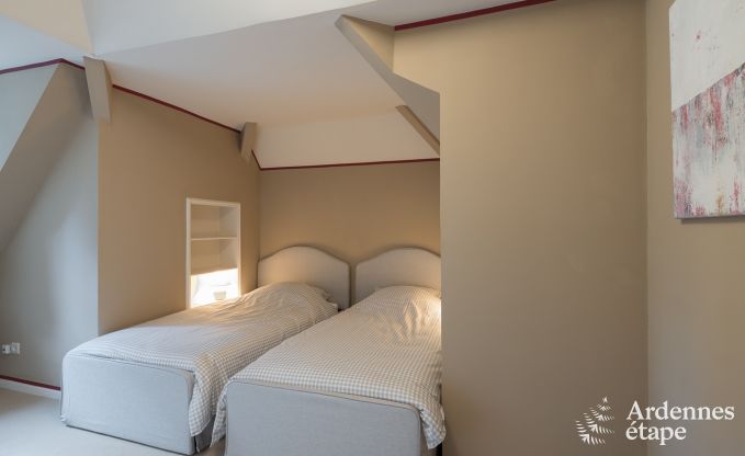 Ger�umiges Ferienhaus mit Pool in Dinant, Ardennen